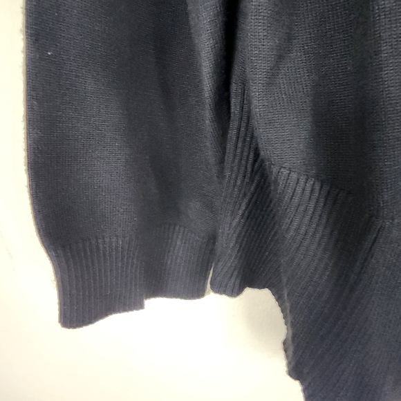 Linda Matthews Cowl Neck Asymmetrical Hem Black Color Block Sweater Women's 1X - Picture 3 of 9